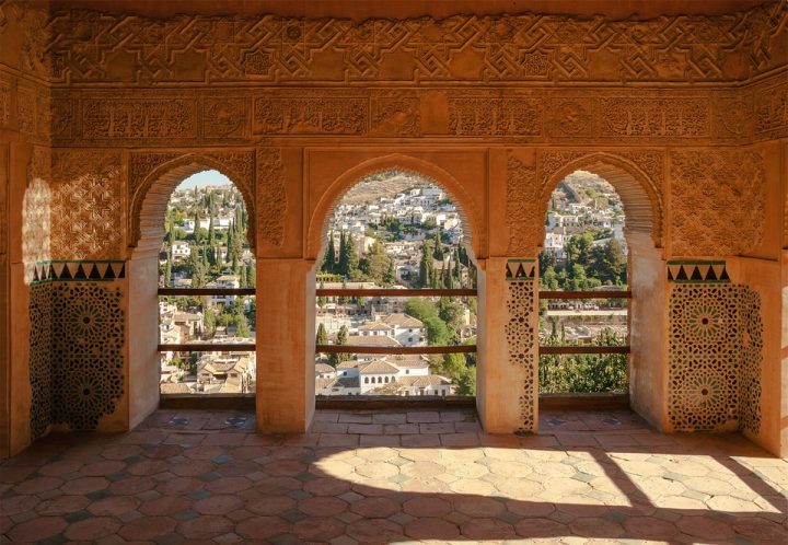 https://pixabay.com/de/photos/spanien-alhambra-pavillon-fassade-106713/